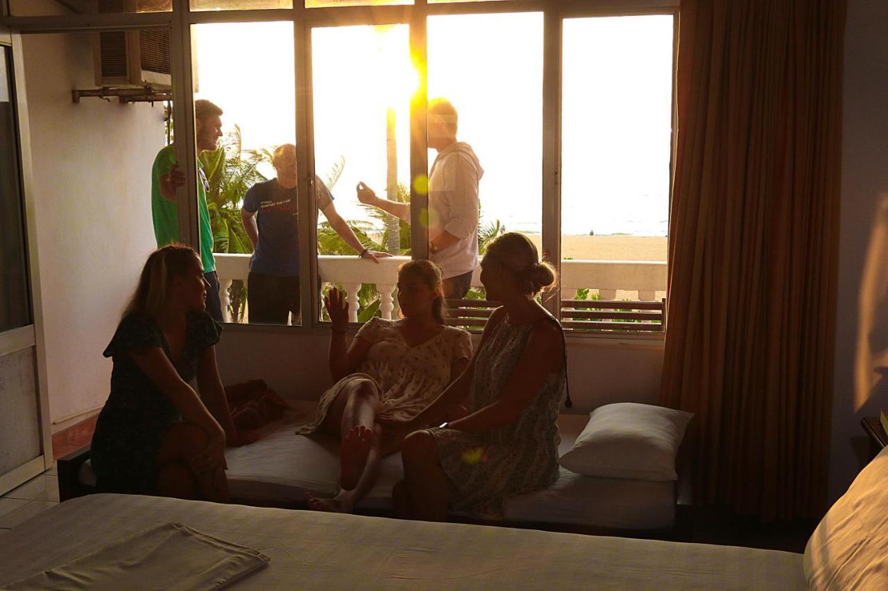 Topaz Beach Hotel Negombo Kültér fotó